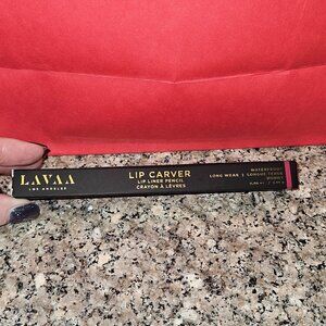 NIB Lavaa Los Angeles Lip Carver Lip Liner Pencil in "Hunny"